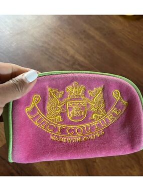 Authentic Vintage Pink and gold Juicy Couture Velour Makeup Bag Coin Purse heart